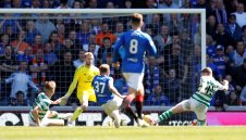 Рейнджърс отново удари Селтик, но остана капо