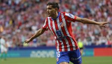 Юве в напреднали преговори за бек на Атлетико Мадрид