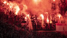 Хулигани нападнали шефове на Унион Берлин в Ротердам 