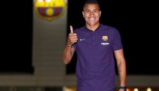 Барса представи взетия под наем "прилеп" + СНИМКИ и ВИДЕО