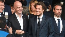 Диего Форлан пое Пенярол