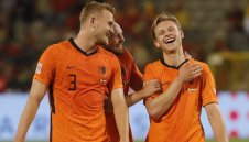 Байерн троши клубен рекорд за Де Лихт