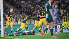 ВАР спря Ботев от сензация в Атина, но "канарчетата" мечтаят за европриказка