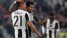 Дани Алвеш се събира с Пеп в Сити?