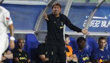 Конте иска трофей с Тотнъм