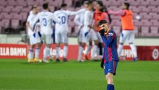 Барса с нова издънка, Меси гледа от трибуните