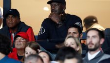 Велик и извън игрището: Майкъл Джордан дарява 1 милион долара на пострадалите от "Дориан"