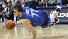 Дончич отново на ниво, Далас спря пропадането