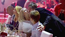 Швайнщайгер остава в Байерн