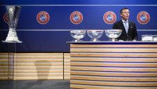 Севиля и Рома ще играят за Лига Европа пред празни трибуни заради коронавируса