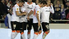 Феноменална Валенсия отнесе Базел с 5:0 и стигна до чудото