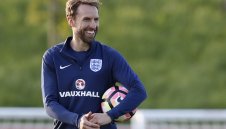 Саутгейт прибира половин милион за два месеца