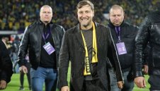 Зингаревич готви спешни трансфери в Ботев Пловдив за милиони