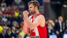 Везенков отново на висота при успех на Олимпиакос
