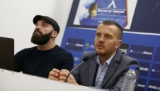 Ганев иронизира Наско Сираков за "орбитата" на Левски