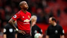 Йънг може да се размине с трансфер в Интер