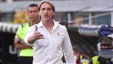 Давиде Никола пое Торино