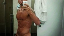 Божинов отново се излага. Запя сръбска чалга + ВИДЕО