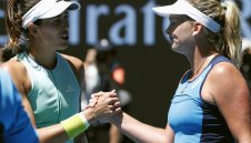 Още една сензация в Мелбърн, Мугуруса отпадна след "геврек" + ВИДЕО