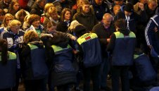 Полицията задържа стотици фенове след Шалке - Байерн