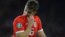 Капитанът на Лутън каза дали отново ще играе футбол