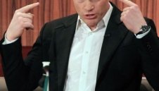 Кан разкритикува схемата на Льов