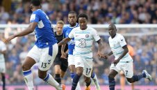 Челси изяде "карамелите" с мъка