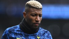 Кървав екшън в Бразилия: Бандит ограби бек на Тотнъм, полицай го простреля