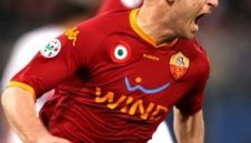 Рома с 12-а поредна победа у дома