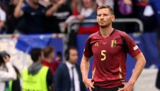 Рекордьорът по мачове за Белгия взе съдбоносно решение