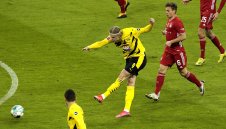 Халанд или Левандовски? №1 в Германия е друг