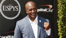 Холифийлд: Братя Кличко се гушкаха и развалиха бокса!