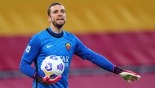 Моуриньо прати вратар в Марсилия 