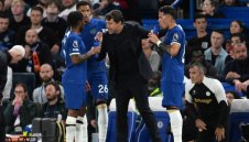 Легенда на Арсенал сравни Челси с "Мъже в черно"