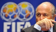 Блатер уверен, че стадионите в ЮАР ще са пълни за световното