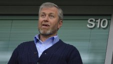 Абрамович се включи в борбата срещу коронавируса, даде на лондонски лекари да ползват хотела му