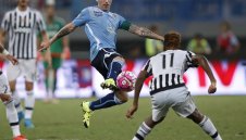 Капитанът на Лацио обмисля трансфер