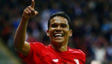 Манчестър Юнайтед взима головата машина на Севиля