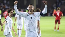 Португалия не се смили над Армения, Роналдо стигна 140 гола