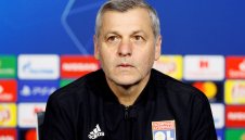 Треньорът на Лион се закани на Барса: Успехът на Аякс ни вдъхва увереност