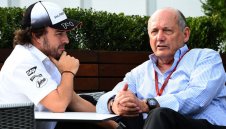 Макларън със средна оценка от Рон Денис