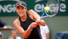 Мугуруса смачка Шарапова и е на 1/2-финал на "Ролан Гарос"