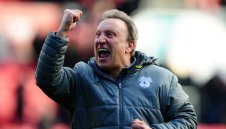 Кардиф се върна във Висшата лига