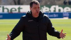 Трус на "Герена": Нов скандал между Левски и Петър Хубчев