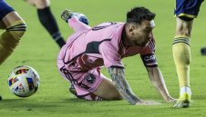 Все едно грабна Ушатата: Меси куфее след бой по слабак