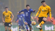 Челси с нова грешна стъпка в битката за титлата