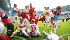 Лудост в края - Щутгарт се спаси, Хамбургер пак се докопа до плейоф