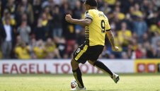 Лестър предложи 25 милиона паунда за Трой Дийни