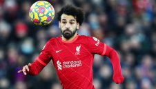 Какво се случва с новия договор на Салах?