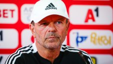 Стойчо хвали ЦСКА, но "захапа" Любо Пенев